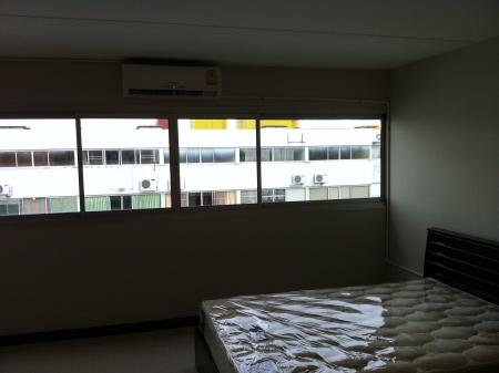 ให้เช่าห้อง 
 ห้องมุม อาคาร T4 ชั้น 14
