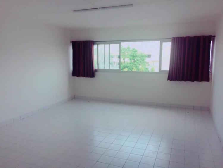 ขายห้อง ห้องเล็กด้านนอก อาคาร P2 ชั้น 3