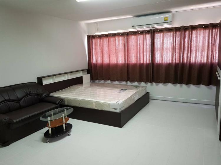 ให้เช่าห้อง
ห้องเล็กด้านนอก อาคาร C7 ชั้น 10