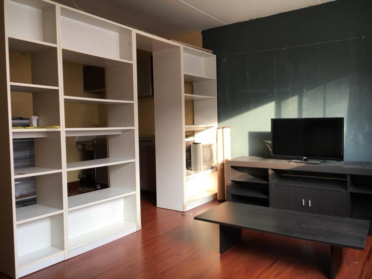 ให้เช่าห้อง
ห้องขนาดกลางด้านนอก อาคาร C4 ชั้น 14