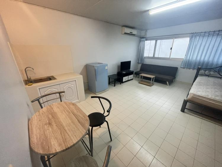 ขายห้อง ห้องเล็กด้านนอก อาคาร C1 ชั้น 4
