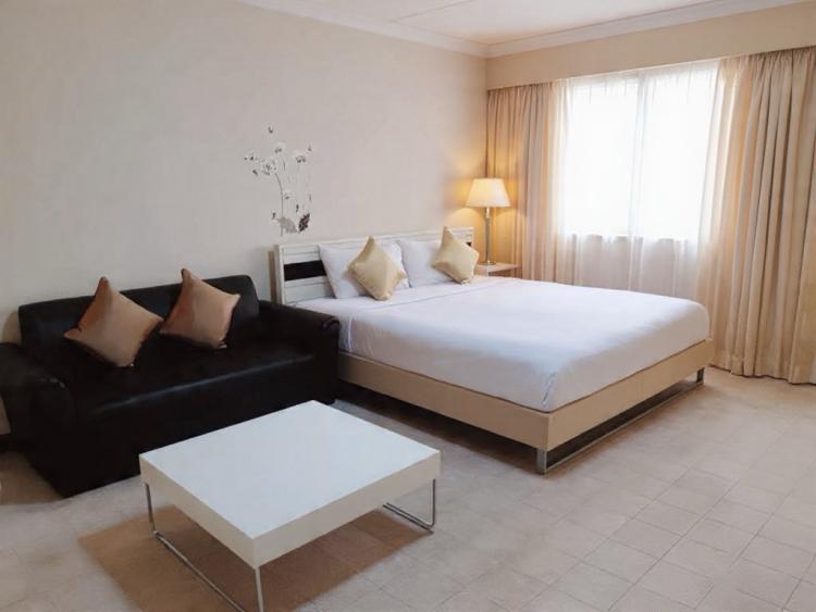 ให้เช่าห้อง 
 ห้องขนาดกลางด้านนอก อาคาร C5 ชั้น 1