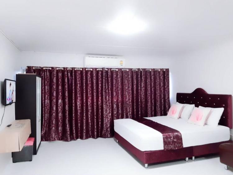 ให้เช่าห้อง 
 ห้องเล็กด้านนอก อาคาร C5 ชั้น 15