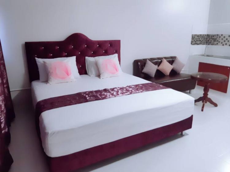 ให้เช่าห้อง 
 ห้องขนาดกลางด้านนอก อาคาร C5 ชั้น 16